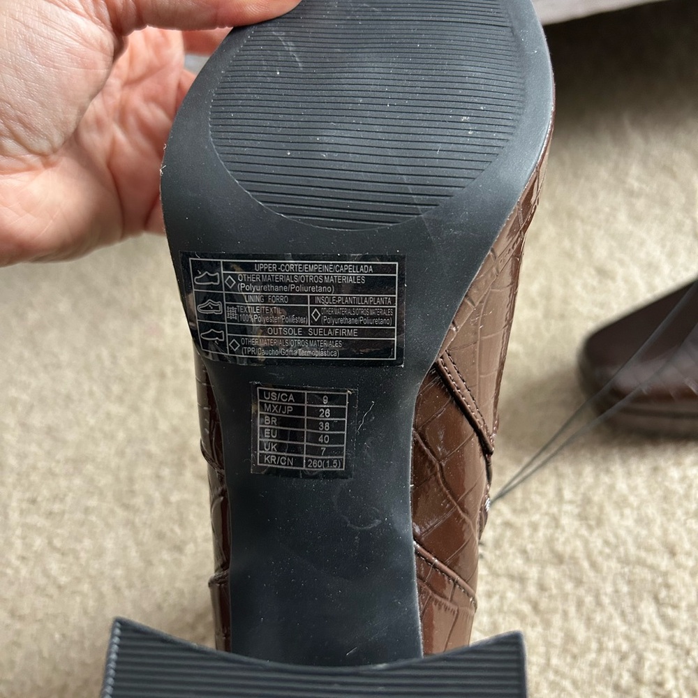 Brown Heeled Leather Boots - Picture 2 of 5